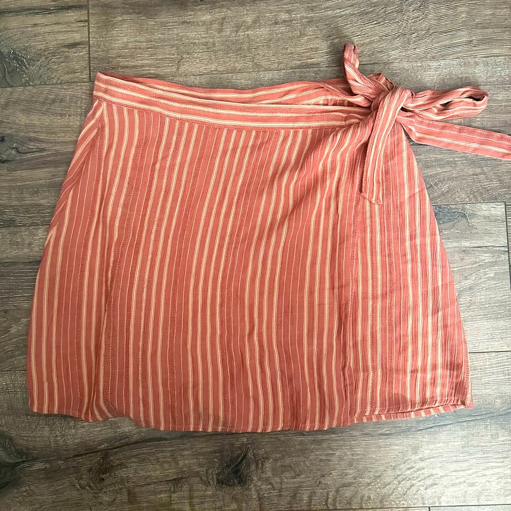 American Eagle Wrap Skirt, Size Medium